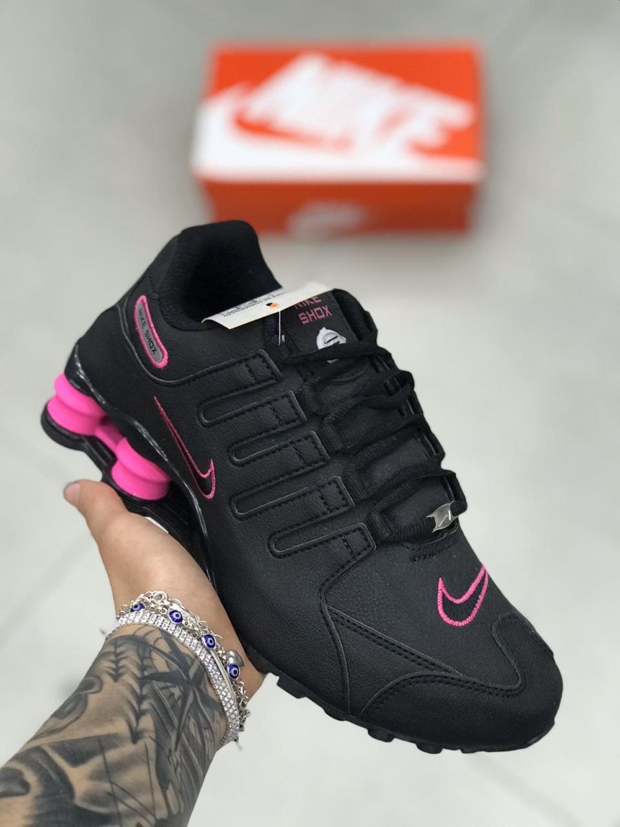 Nike 4 molas preto e sale rosa