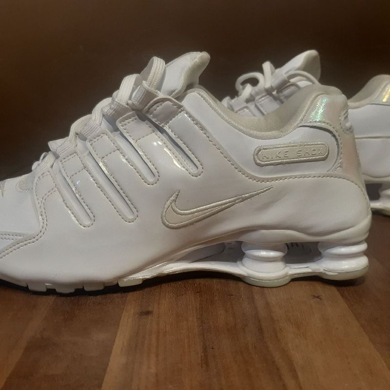 Nike shox nz store white metallic silver