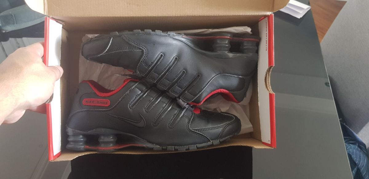 tenis nike shox masculino preto e vermelho