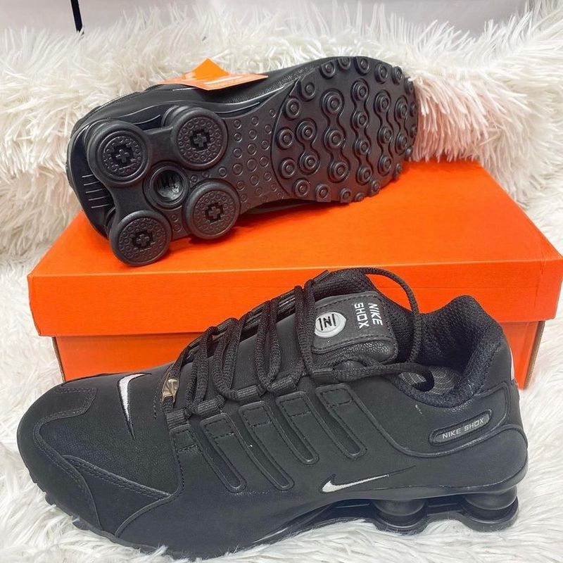 Nike shox preto e fashion branco