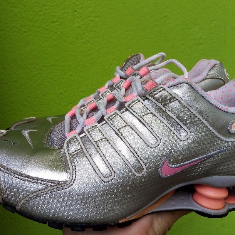 Nike shox sales prata feminino