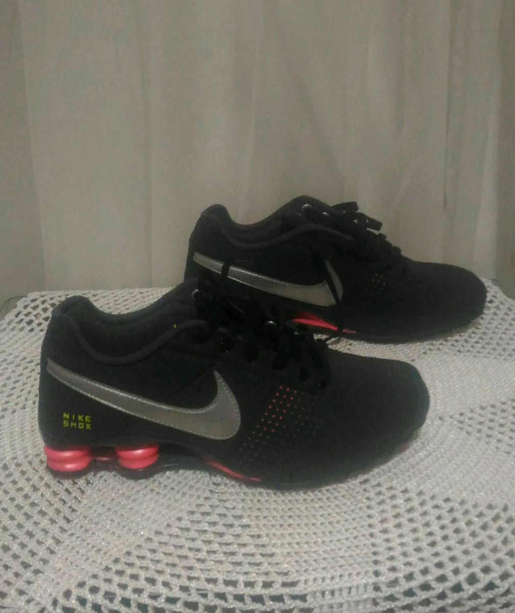 nike shox preto e rosa feminino