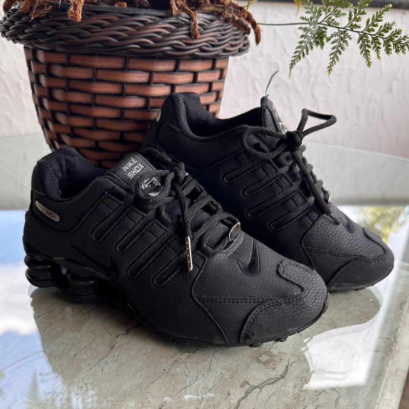 Tenis nike best sale shox preto