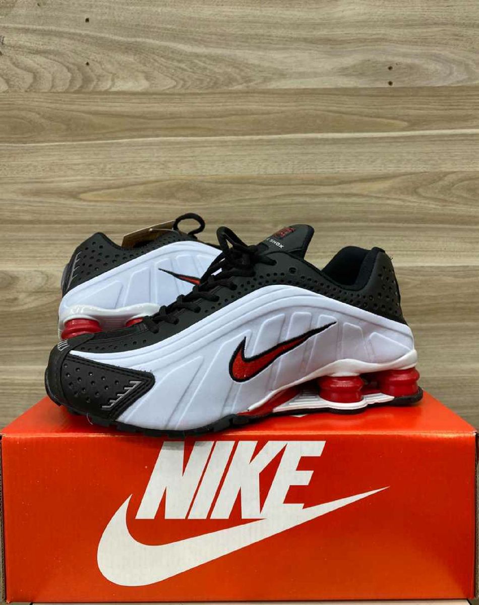 nike shox r4 branco e vermelho