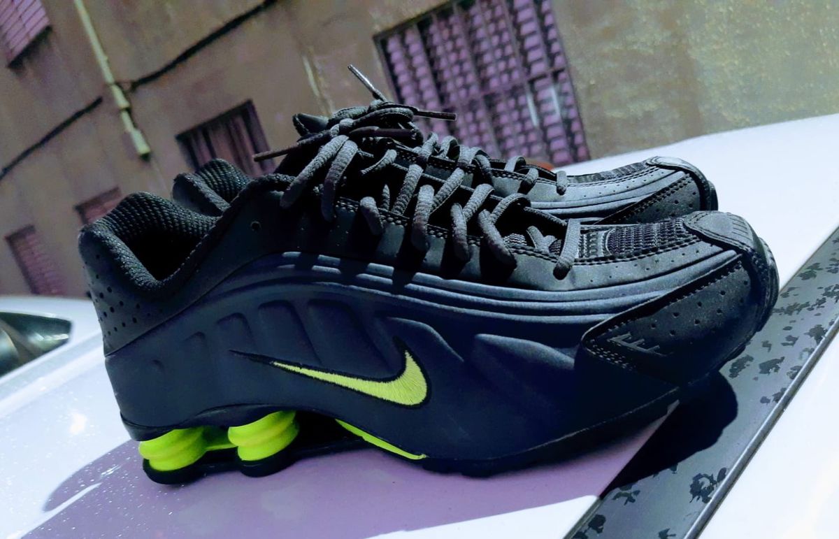 Nike shox cheap black and green