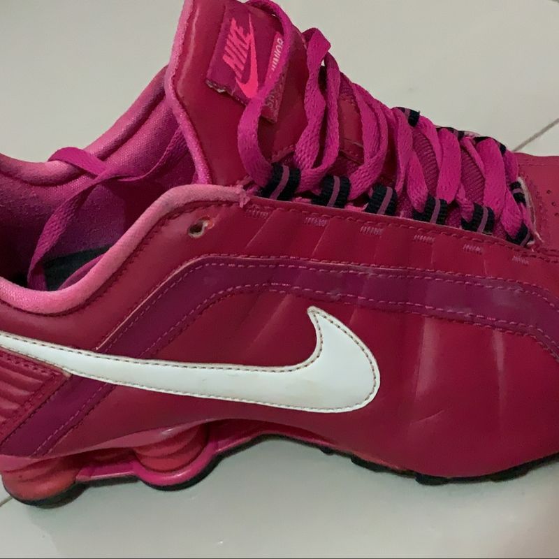 Nike shox hot sale rosa feminino