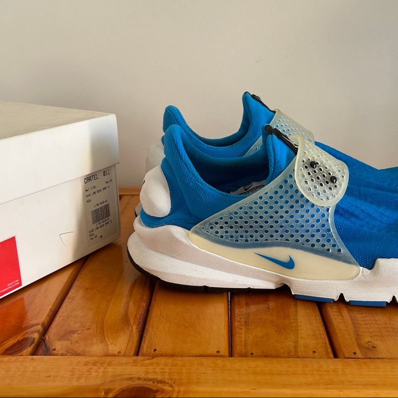 Nike sock dart store blue and white