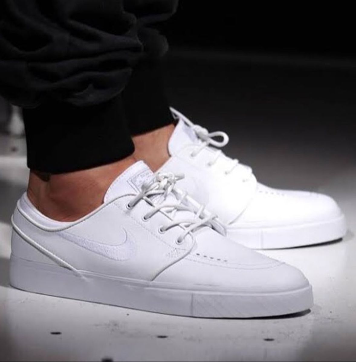 Nike sb store janoski blanc