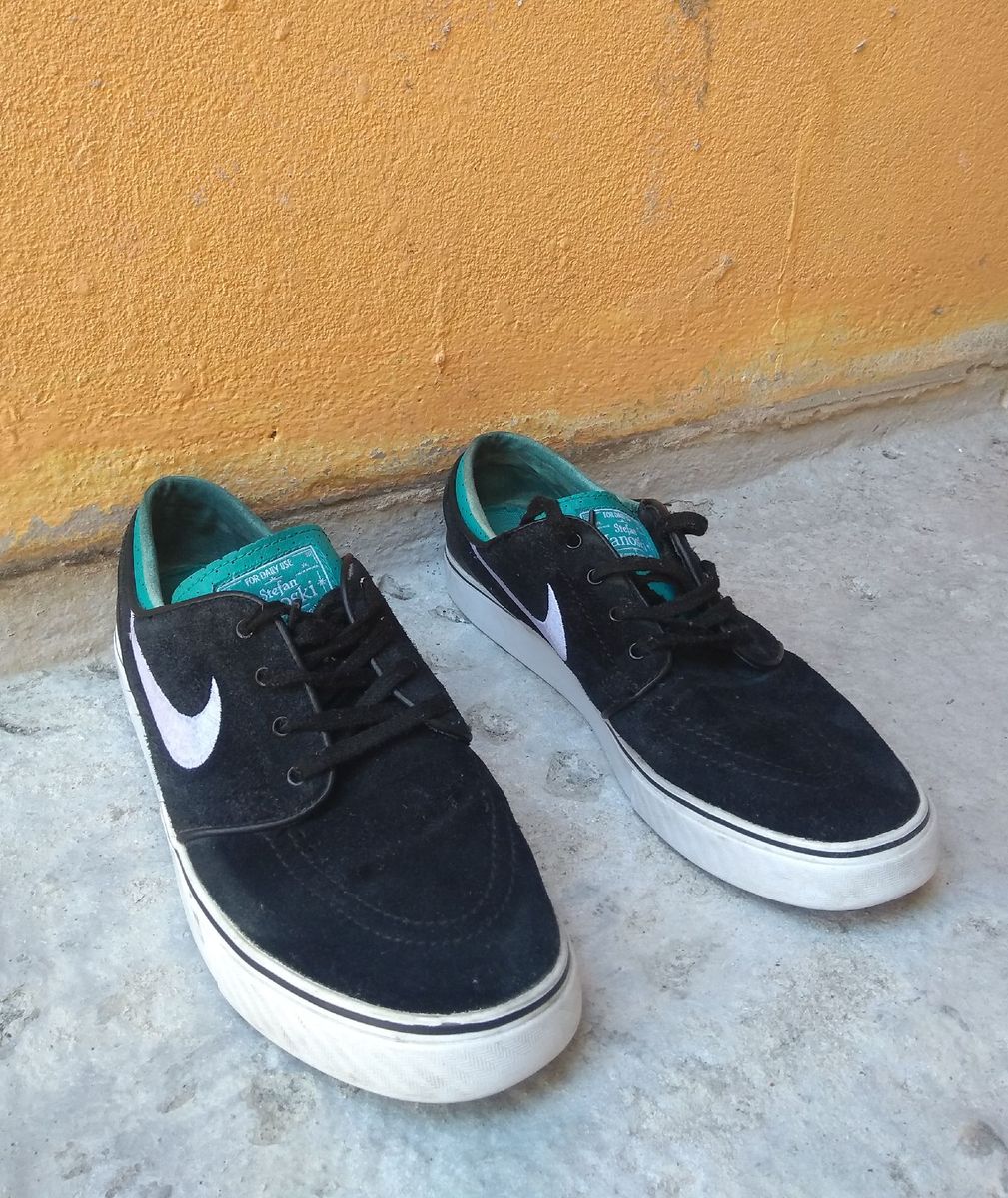 janoski preto e roxo