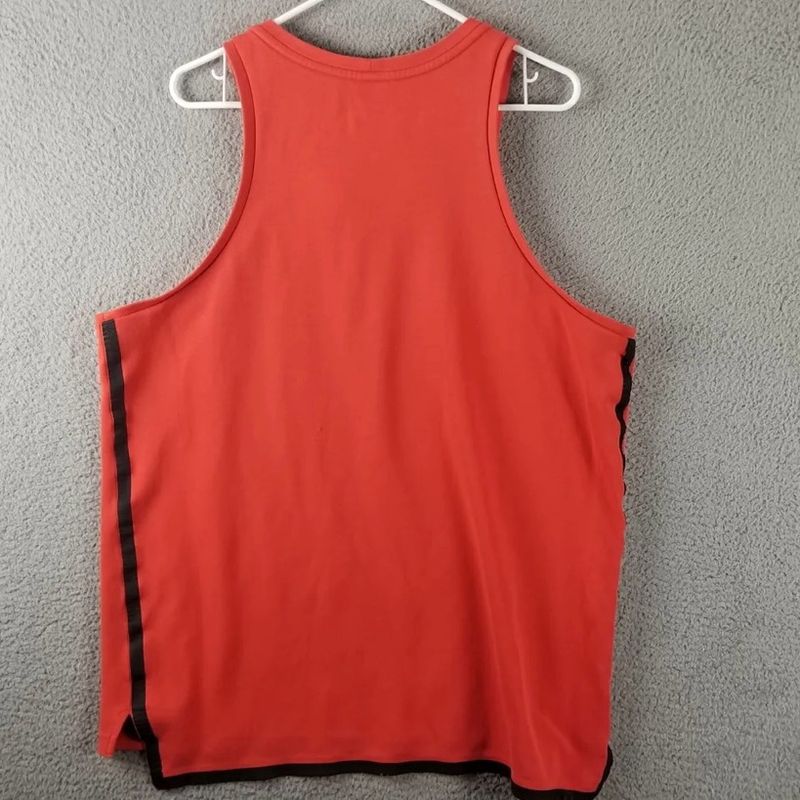 Nike tech store tank top