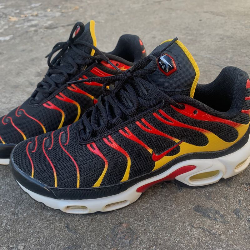 Nike store sunset tns