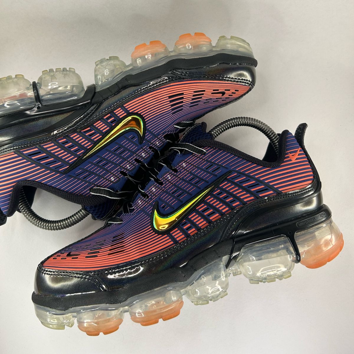 vapormax 360 magic ember