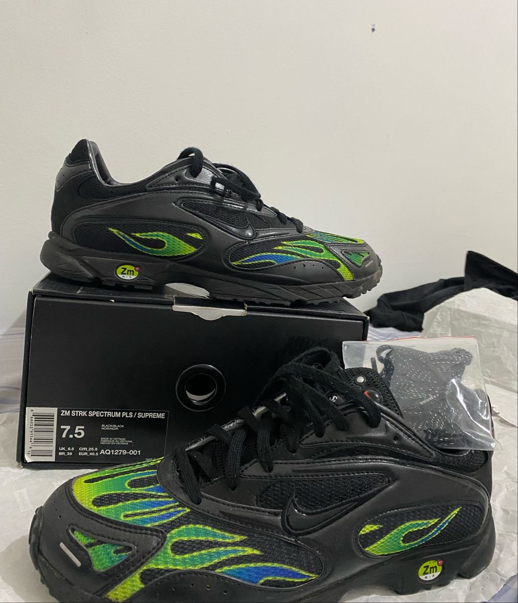 nike x supreme spectrum