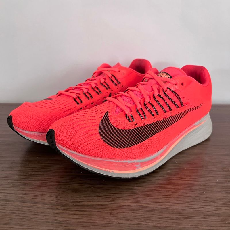 Nike zoom fly top hot punch