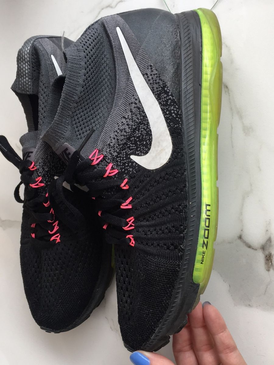 tenis nike run fast
