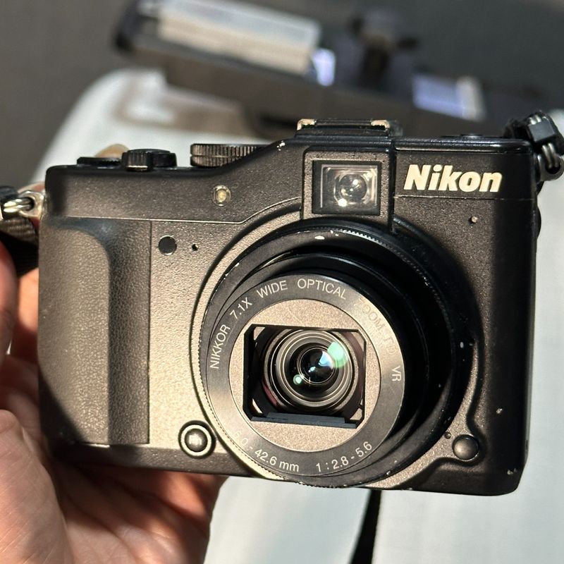 Nikon COOLPIX P7000 本体 Nikon Coolpix P7000 | Máquina Fotográfica Digital Nikon Usado