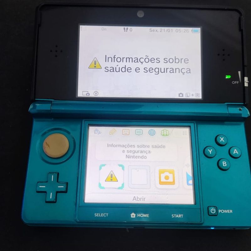 Nintendo 3DS in Aqua Blue store