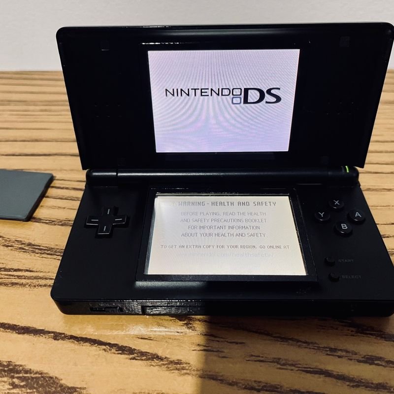 Nintendo Ds Lite Azul + R4 4gb Com Muitos Jogos - Escorrega o Preço