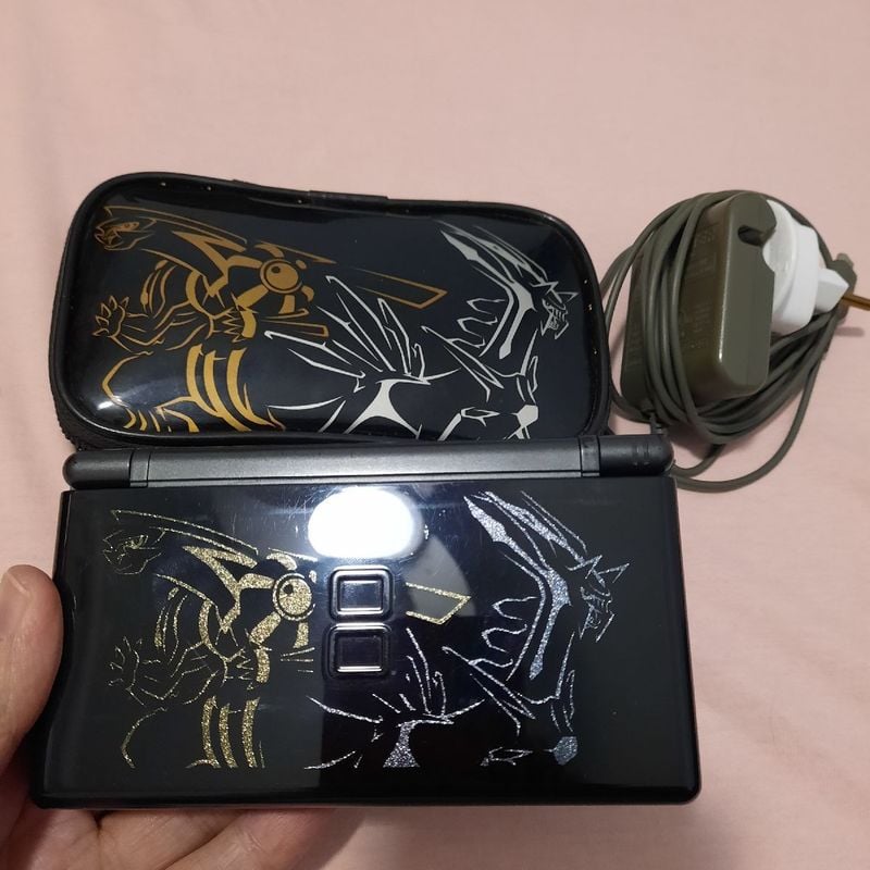 Nintendo Ds Lite Special Edition Pokémon Diamond Pearl Case Carregador  Console de Videogame Nintendo Usado 87147393 enjoei