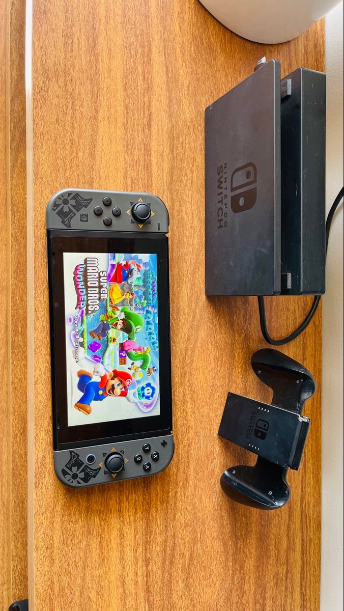 Nintendo Switch V1 Desbloqueado recheado de jogos e emuladores