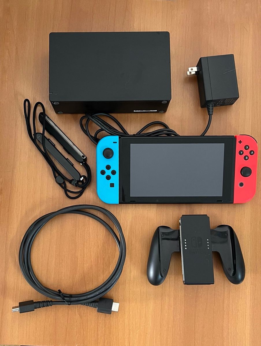 Nintendo Switch Neon Console de Videogame Nintendo Usado 83779045
