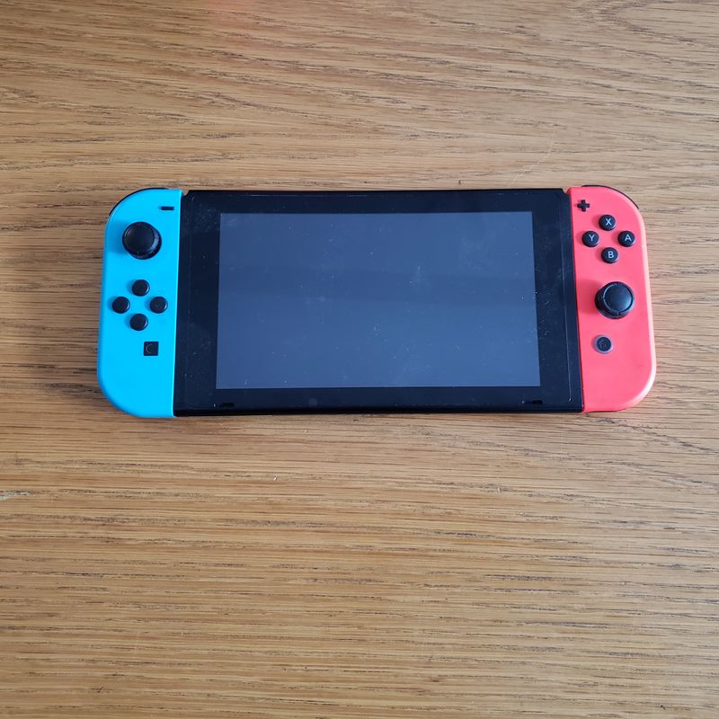 Nintendo Switch 32gb v1 Original Bloqueado (Sem Jogos)