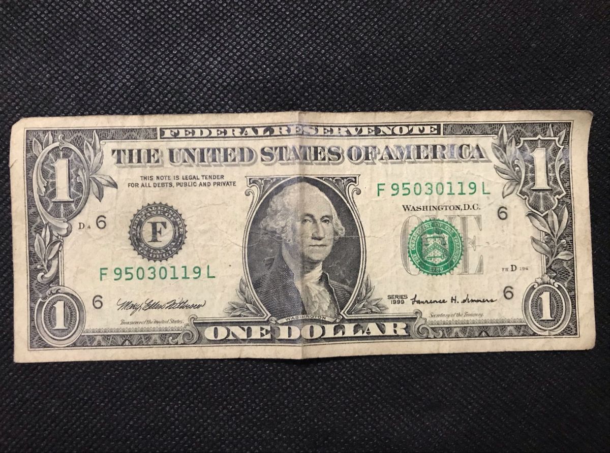 Nota de 1 Dólar Antigo de 1999 Raridade Produto Vintage e Retro Dólar Usado 51260385 enjoei