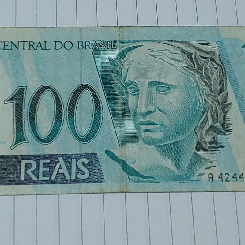 2 notas de 100 reais 2° Família do real sequenciais-JI - Trato Feito Sao  Paulo numismática, colecionáveis e Cafeteria