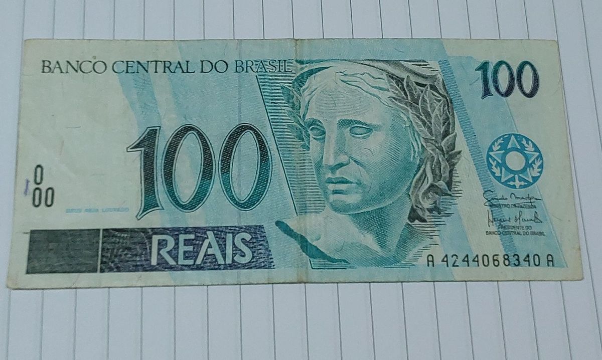 2 notas de 100 reais 2° Família do real sequenciais-JI - Trato Feito Sao  Paulo numismática, colecionáveis e Cafeteria