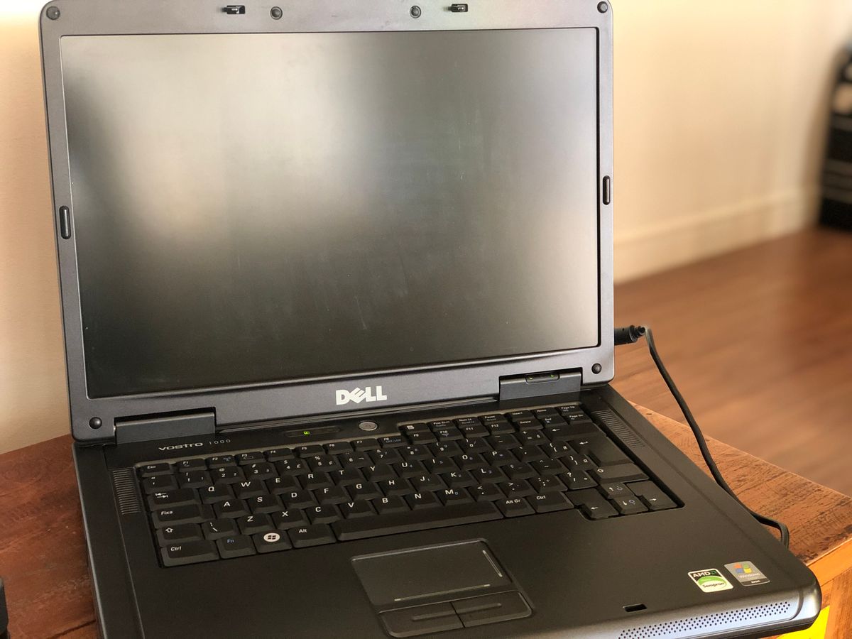 Как включить ноутбук dell vostro 1000