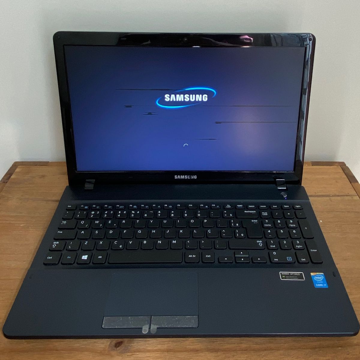 Notebook Samsung Ativ Book 2 Np270e5j Preto Nvidia Geforce 710m