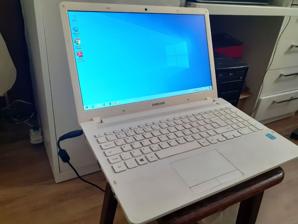 Notebook Samsung I5 5a Geração. Modelo Np270esk. Windows 10 e Office ...