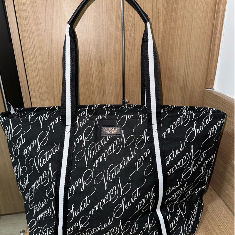 (nova) Bolsa Grande Victoria Secret Clutch Feminina Victorias Secret  Nunca Usado 101455204 enjoei