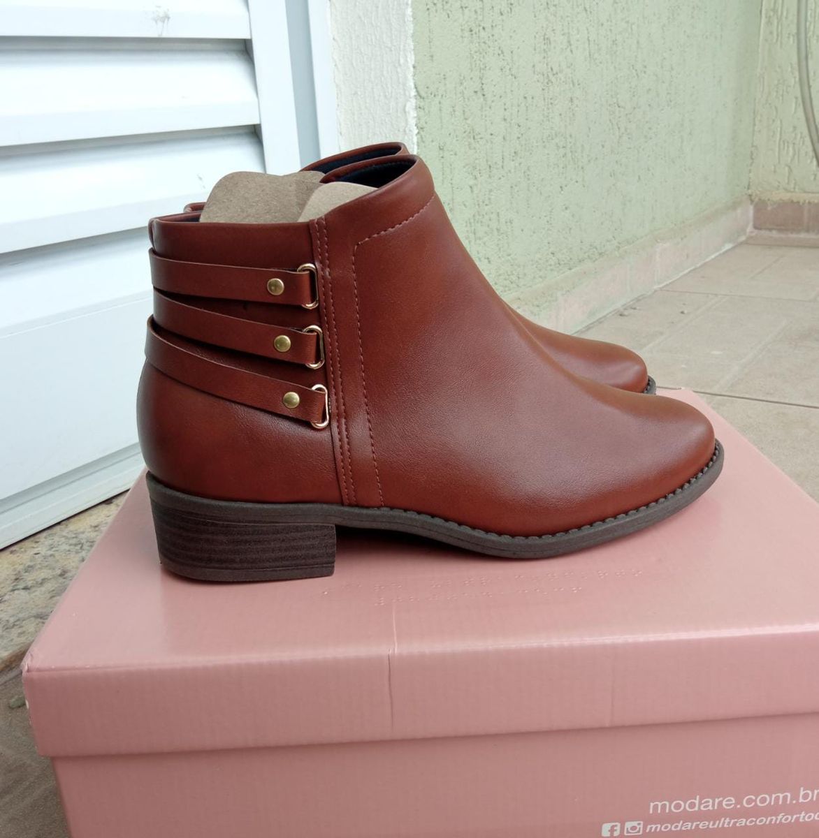 Bota modare best sale cano curto marrom