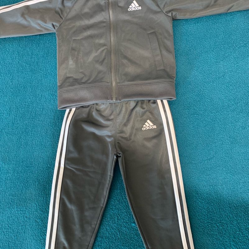 Novo Conjunto Infantil Adidas Cinza Z per 18 Meses Casaco Cal a Original Roupa Infantil para Beb Adidas Nunca Usado 72228900 enjoei