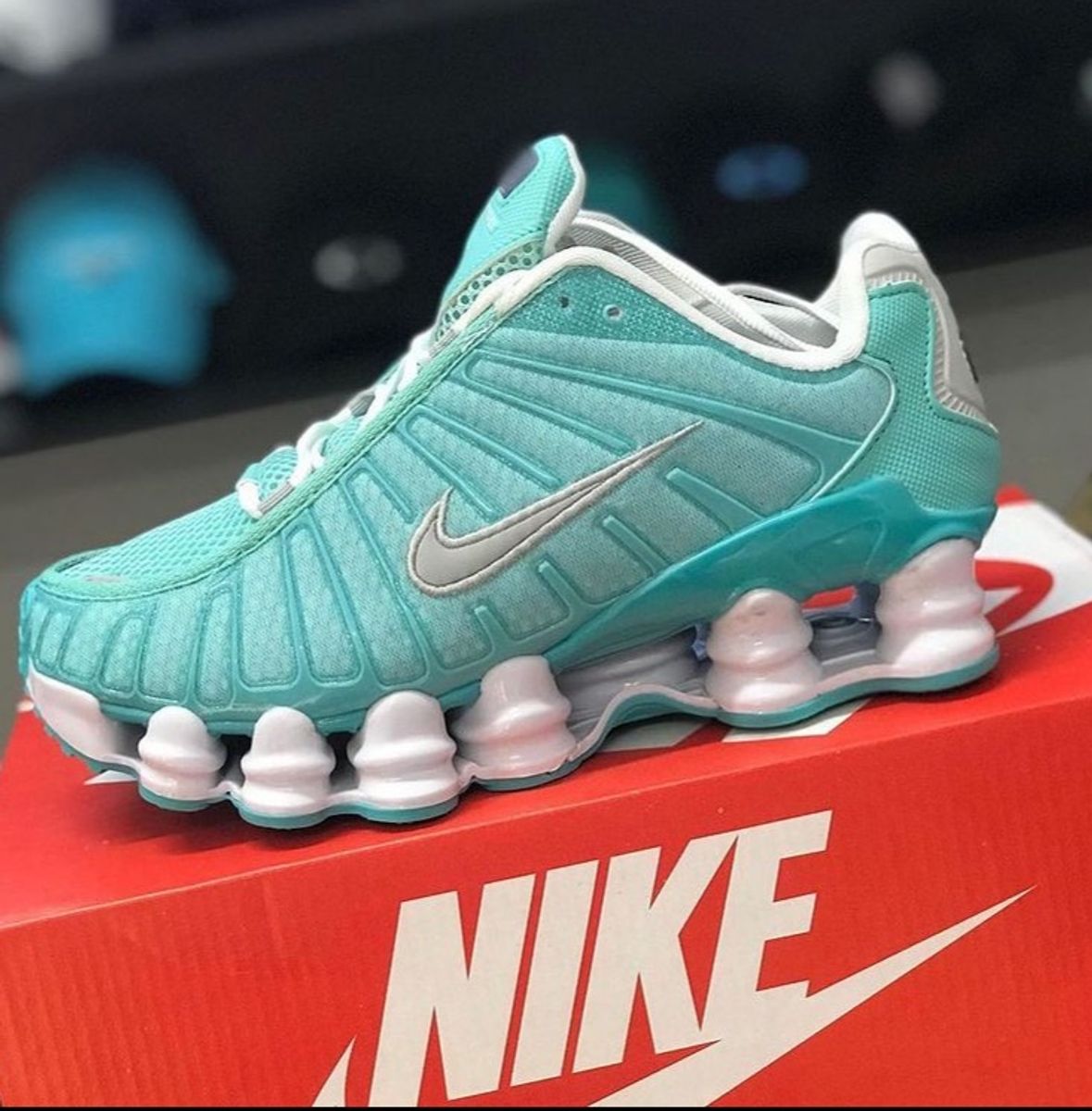 nike shox neon green