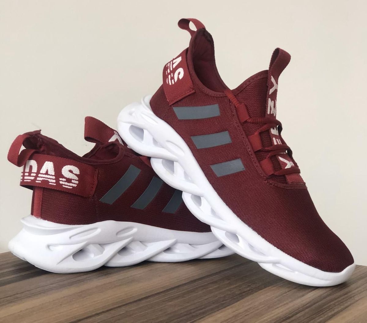 novo tenis da adidas masculino