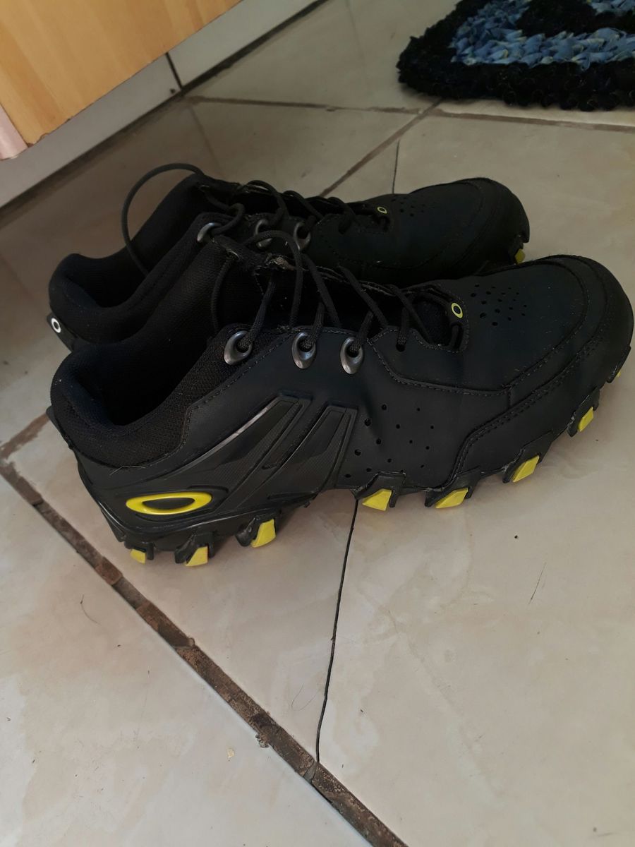 tenis da oakley preto