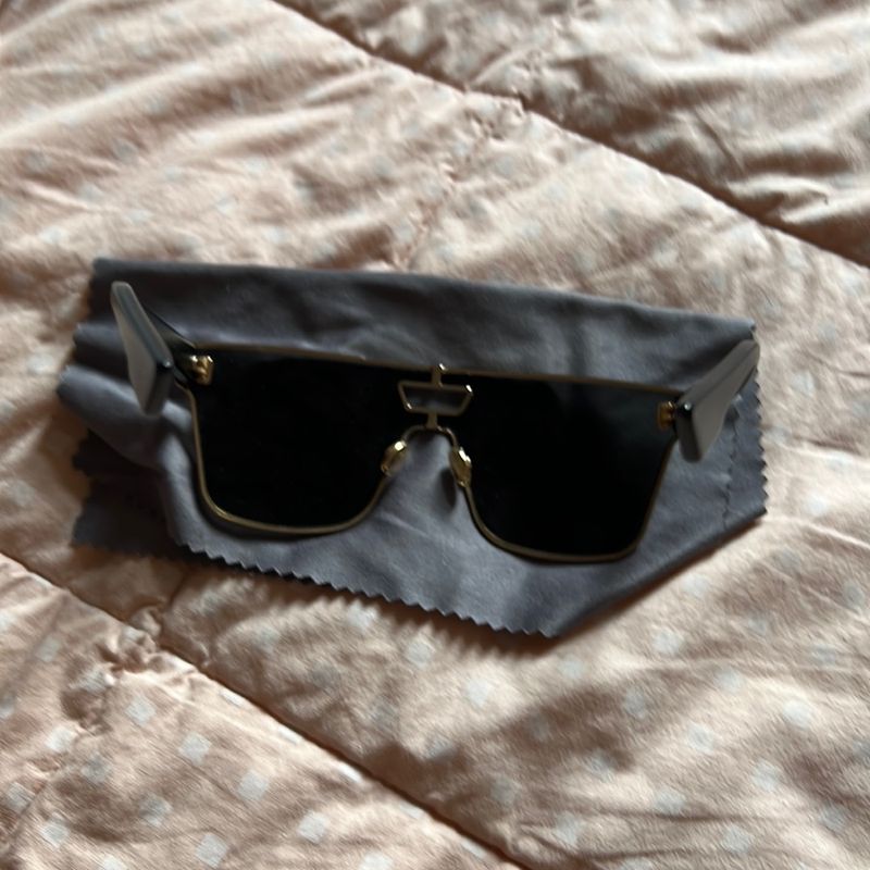 Dior best sale izon sunglasses