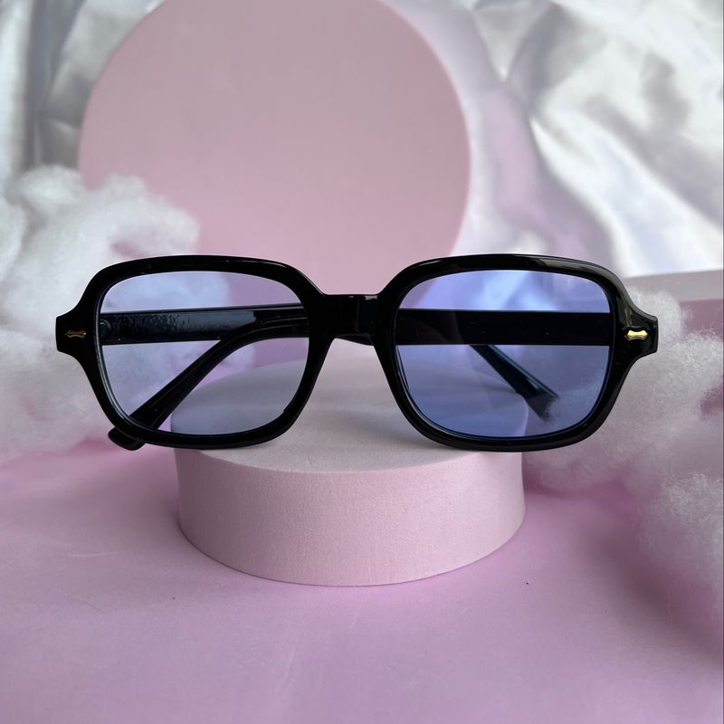 Óculos de lentes coloridas., 42 tendências de moda e acessórios que vão  fazer toda garota brasileira dos anos 9…