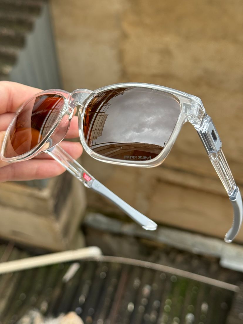 Óculos de Sol Oakley Catalyst, Frame Polished, Lentes Prizm Brown ...