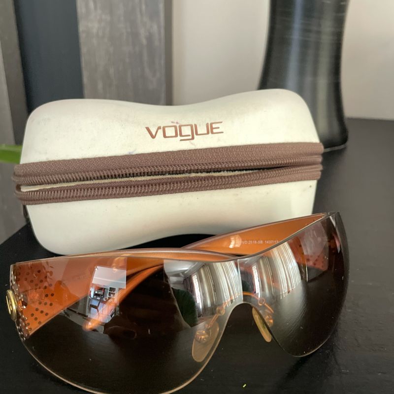 Óculos de Sol Vogue | Óculos Feminino Vogue Usado 96538380 | enjoei