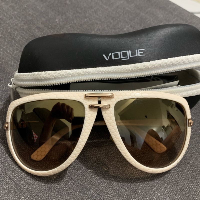 Óculos de Sol Vogue | Óculos Feminino Vogue Usado 96538380 | enjoei