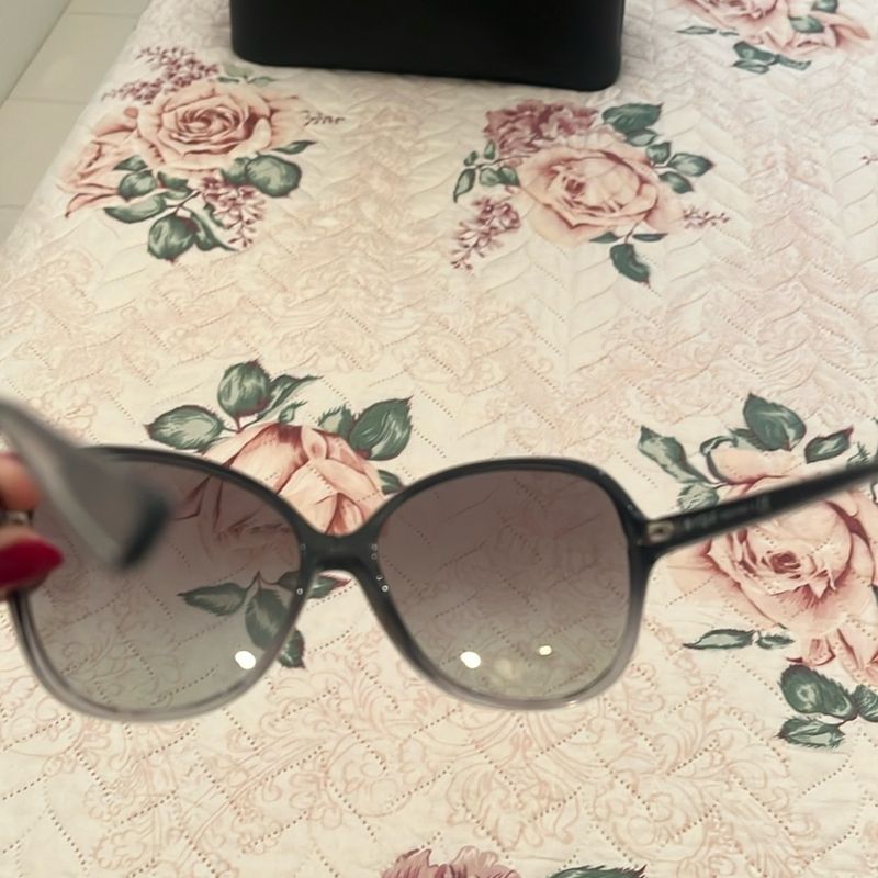 Oculos de Sol Vogue com Caixa Original Super Estiloso