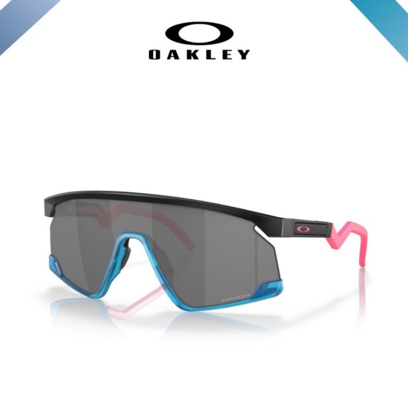 Óculos Oakley Original - Possui Todos Os Itens Inclusive a Caixa ...