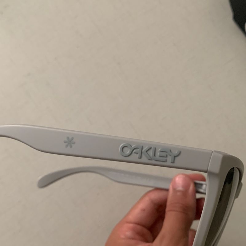 Óculos Piet x Oakley Frogskins W/ Prizm Cinza – COP CLUB