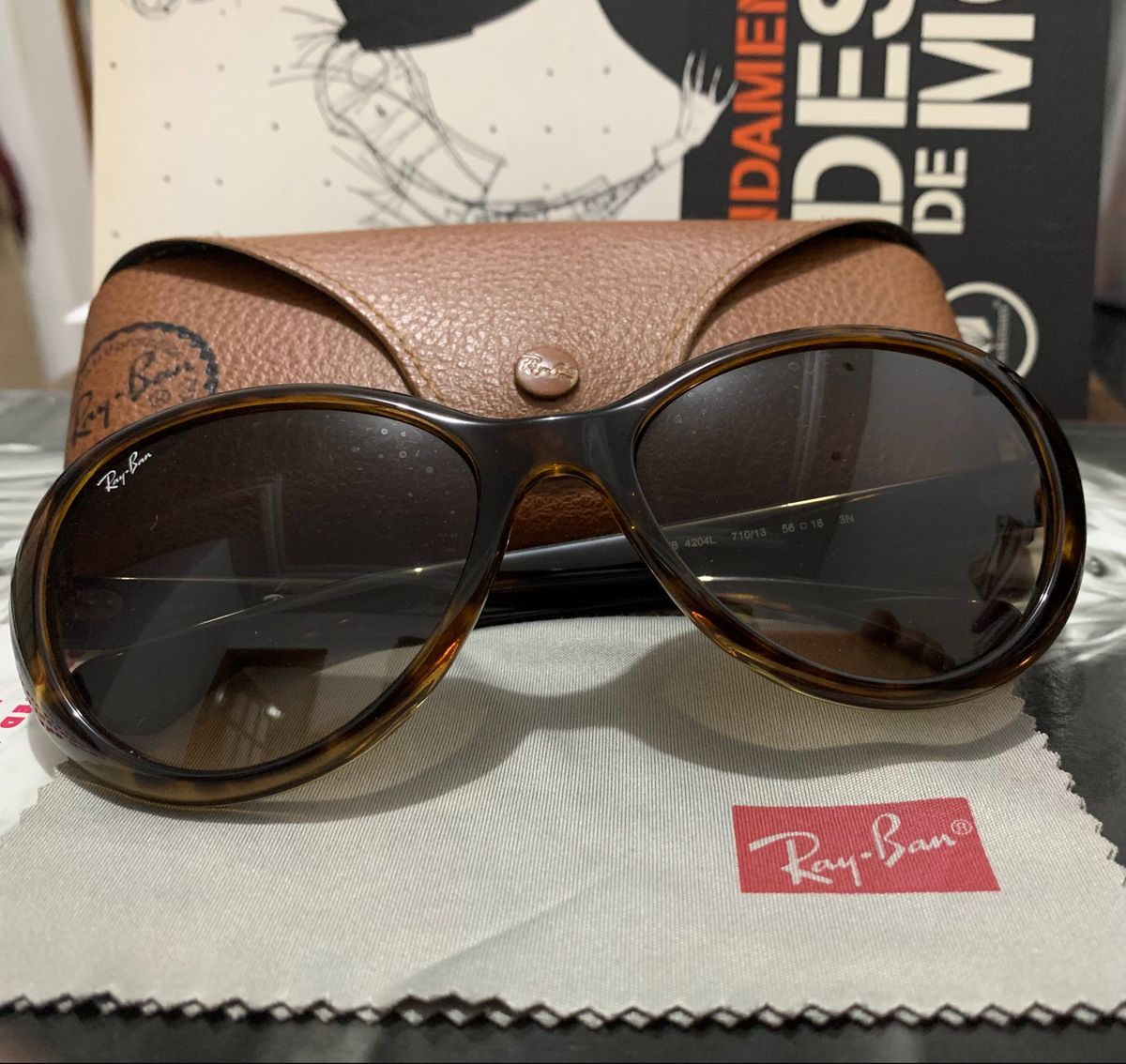 Des on sale ray ban