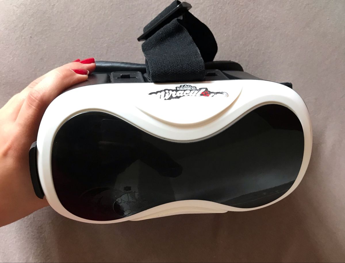 tênis da ladybug com óculos de realidade virtual