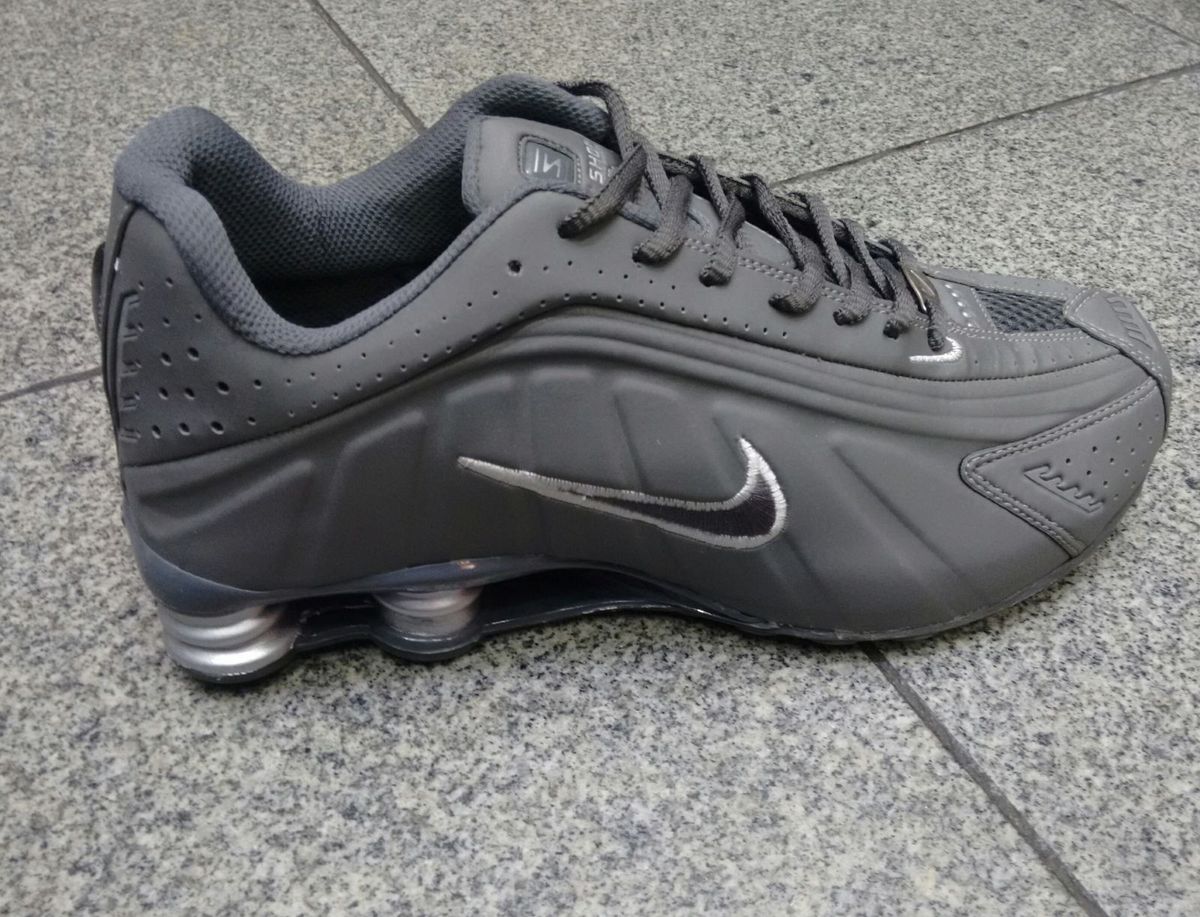 tenis nike shox masculino cinza