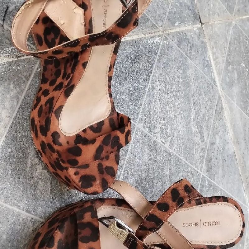 Sandalia animal hot sale print riachuelo